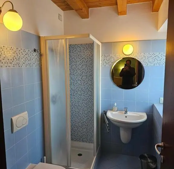 Standard Kolmen Hengen Huone Parveke, Via Fantoni 4