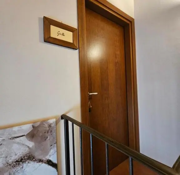 Standard-huone, Via Fantoni 4