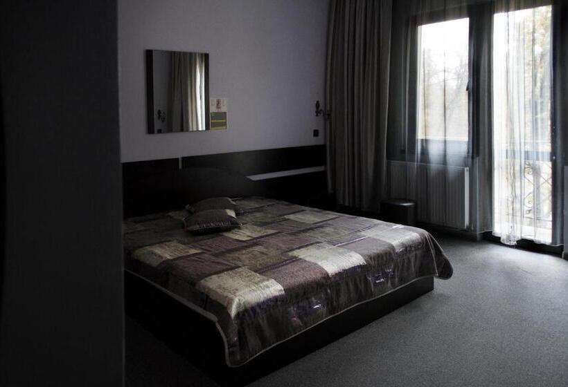 Номер Deluxe с Балконом, Boutique Hotel Lyulyak