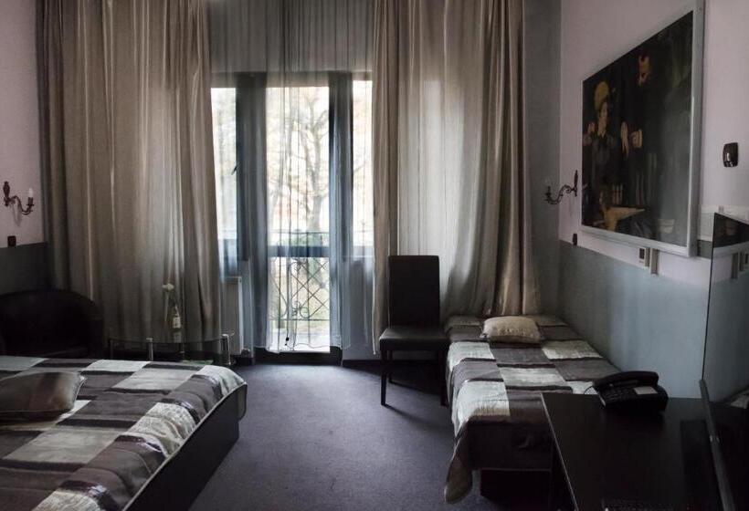 スタンダードトリプルルーム, Boutique Hotel Lyulyak