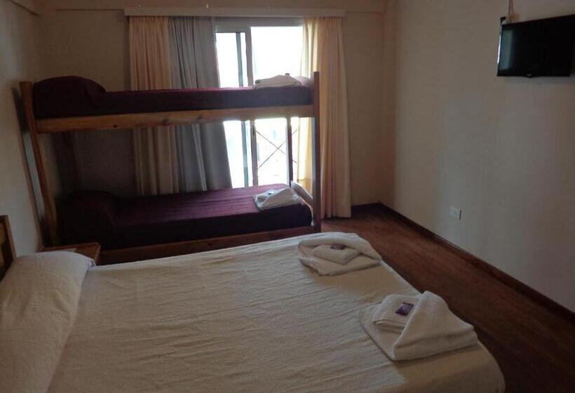 景色の見えるスタンダード４人部屋, Hostel Calle 21