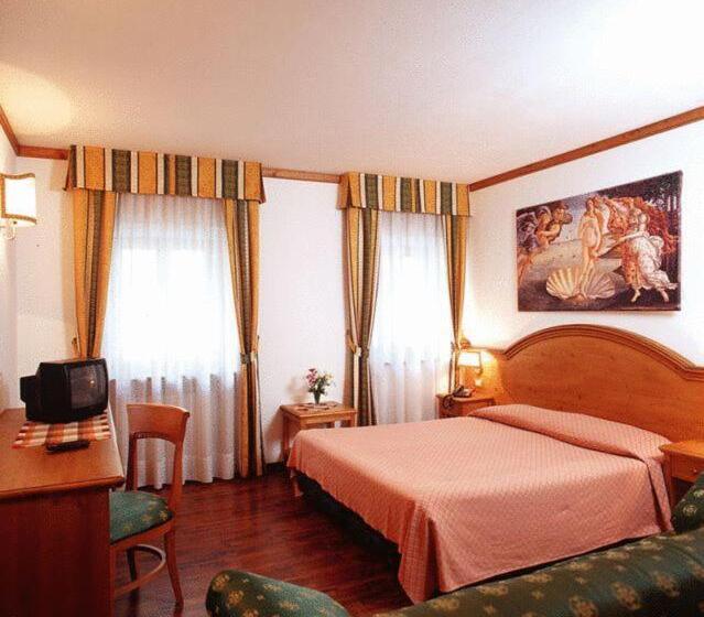 Номер Стандарт Трехместный, Albergo Scarpone