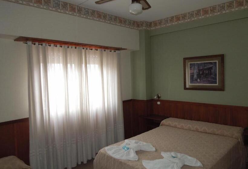 베이직 3인 룸, Apolo