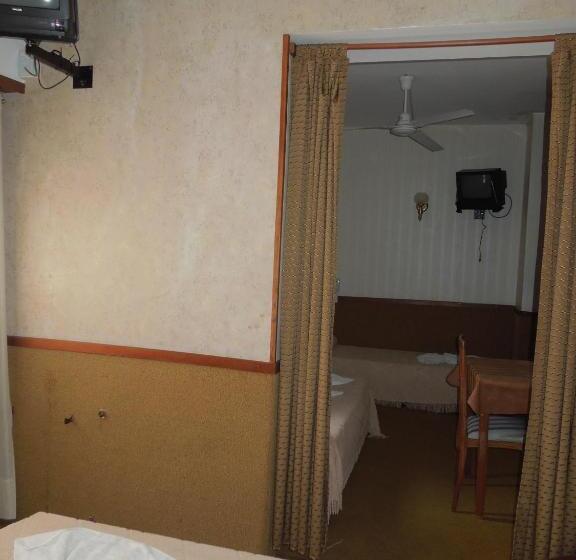 4인용 스탠다드 룸, Apolo