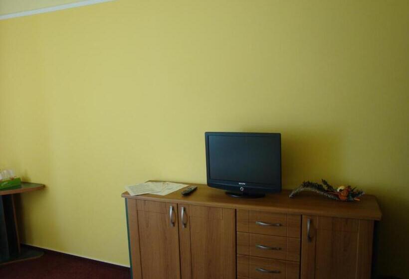 דירת חדר, Lázně Evženie