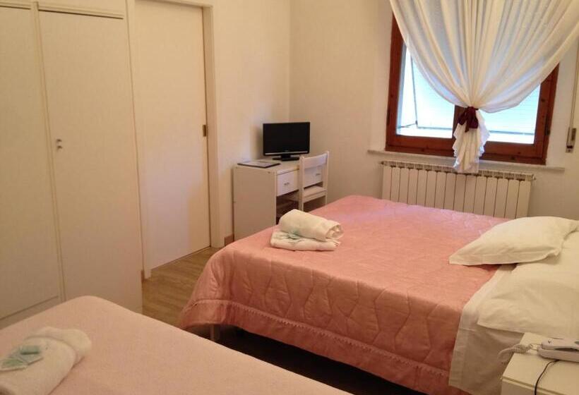 Трехместный Номер Классика, Mediterraneo