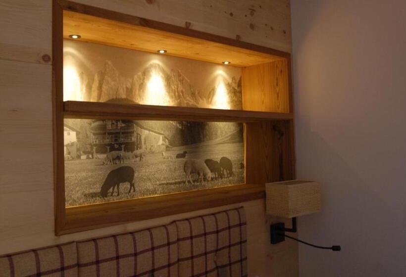 带阳台两卧公寓, Mühlerhof