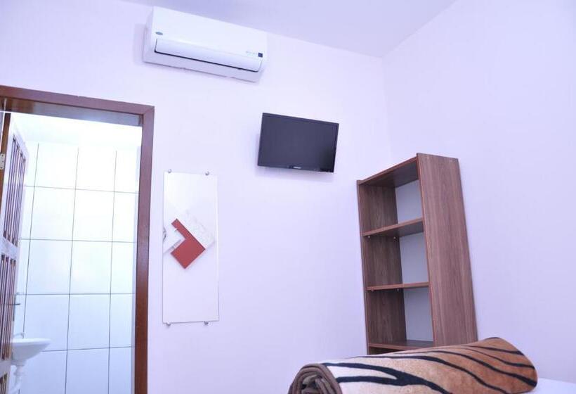 חדר סטנדרט, Sanches