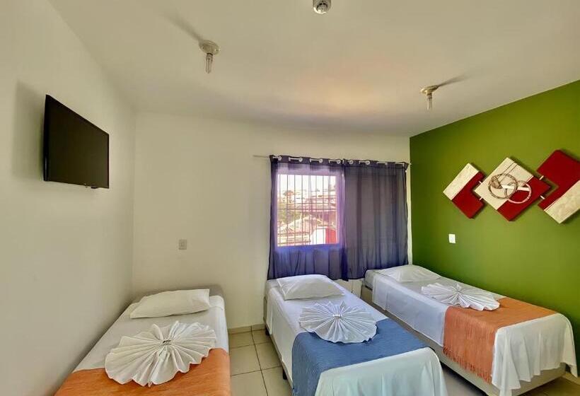 חדר סטנדרט לשלושה, Sanches