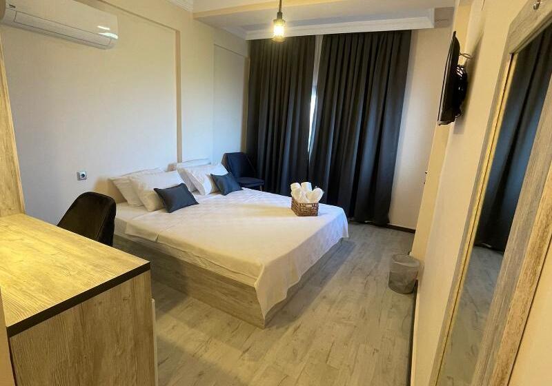 חדר משפחתי, Tek Han Kumkuyu