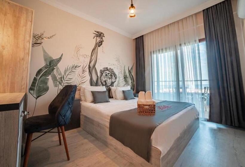 חדר דלוקס עם מרפסת נוף לים, Tek Han Kumkuyu