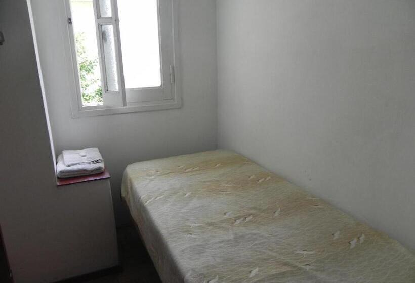 四人标准间, Tritones