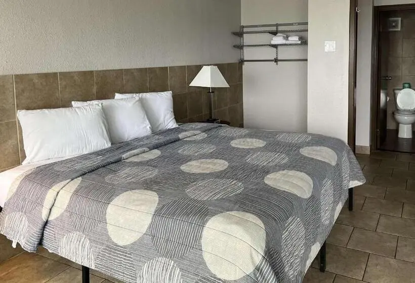 身障者適用キングサイズベッドルーム, Motel 6 Mesquite, Tx Town East