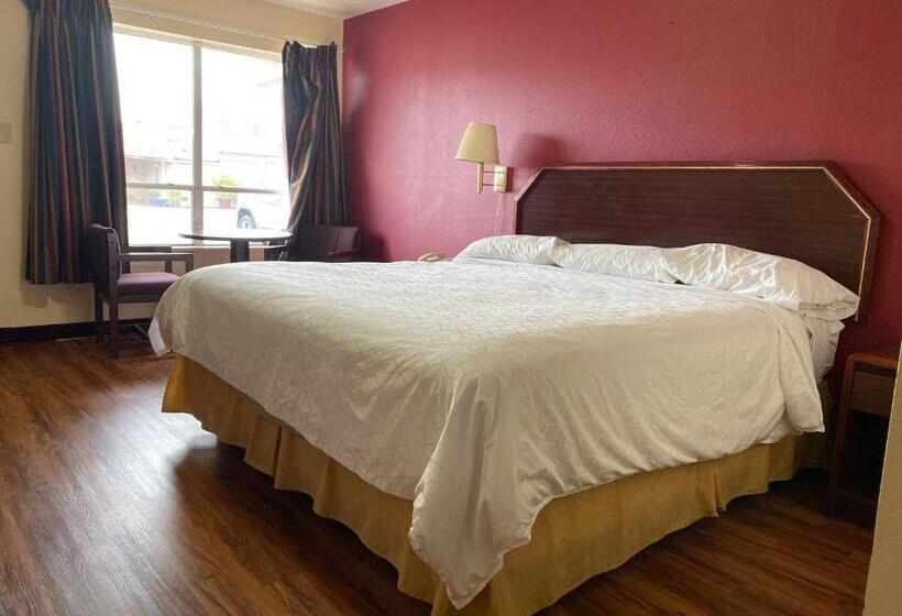 Стандартный Номер Кровать Кинг, Dollar Save Inn