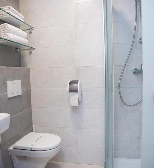 غرفة قياسية, Motel Skalka