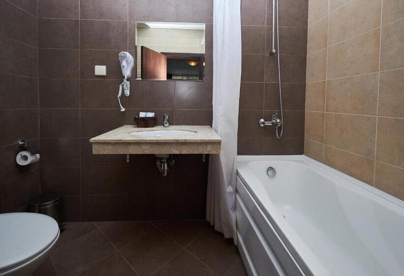 Апартаменты 1 Спальня, Mountain Paradise By The Walnut Trees   Free Wellness