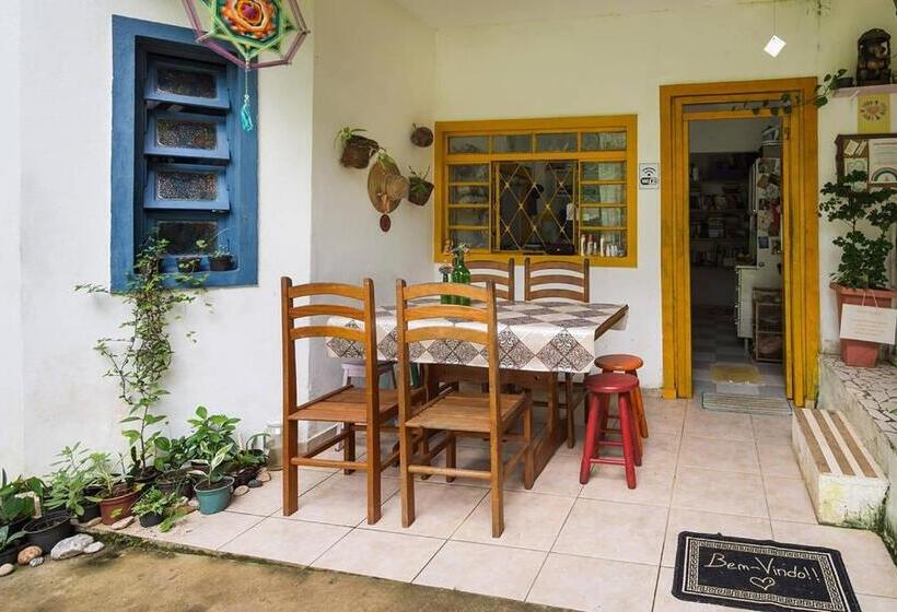 سوئیت با بالکن, Hospedaria Lar Sagrado Arco íris