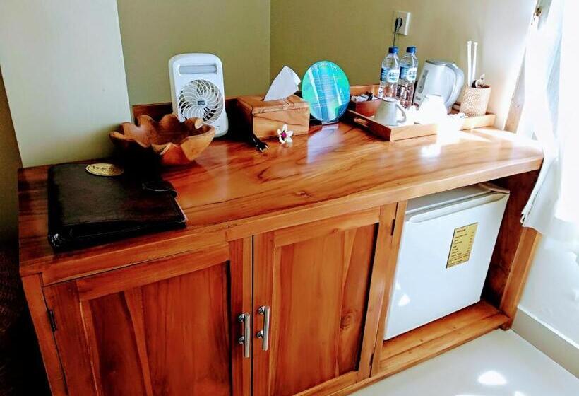 חדר דלוקס נוף בריכה, Inang Villa