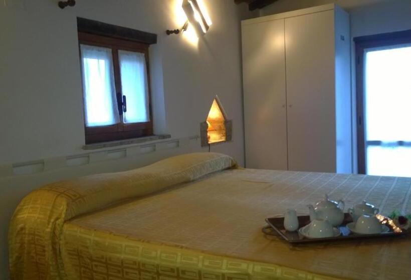 סטודיו סטנדרט עם מרפסת, La Casaccia