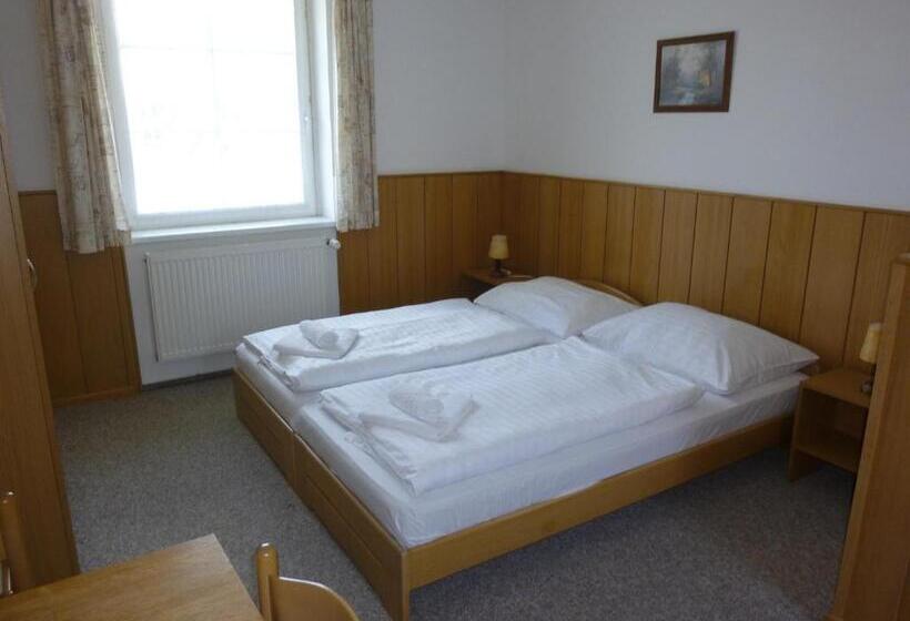 Четырехместный Номер Стандарт, Penzion Barborka