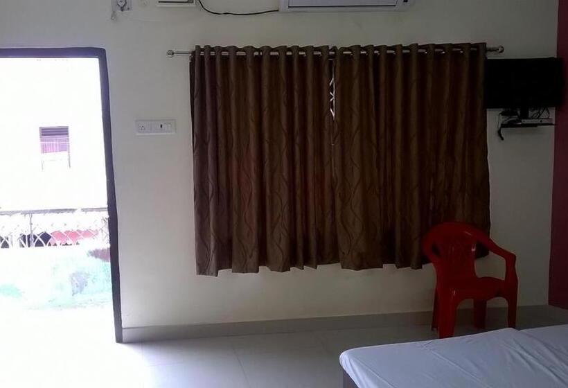 Basic Triple Occupancy Room, St Xavier Always