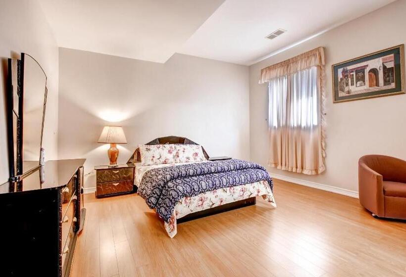 Casa 1 Dormitori, White House Canada