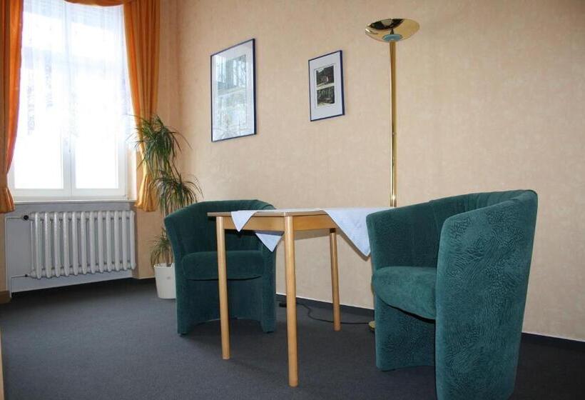 Номер Стандарт, Pension Zum Engel