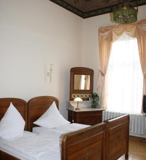 Номер Стандарт, Pension Zum Engel