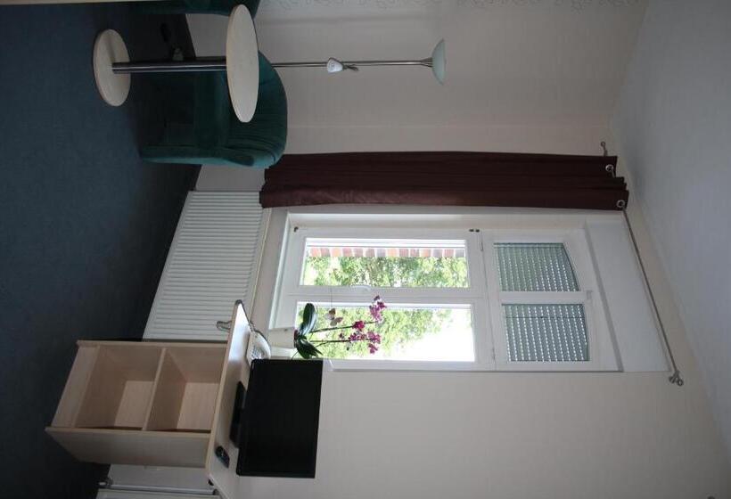 Номер Стандарт, Pension Zum Engel