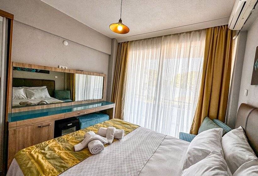 غرفة ديلوكس مطلّة علي البحر, Grand Avşa Otel