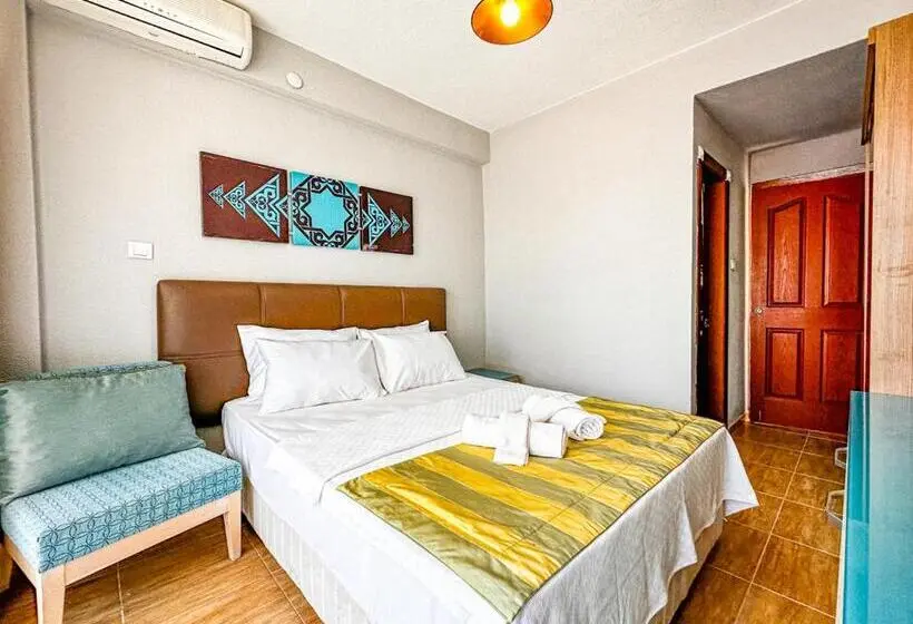 オーシャンビューデラックスルームバルコニー付き, Grand Avşa Otel