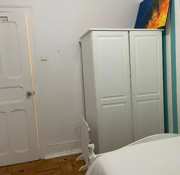 اتاق استاندارد, Nautic M1 R2   Classy & Cozy Double Room With Shared Bathroom In Marques Pombal