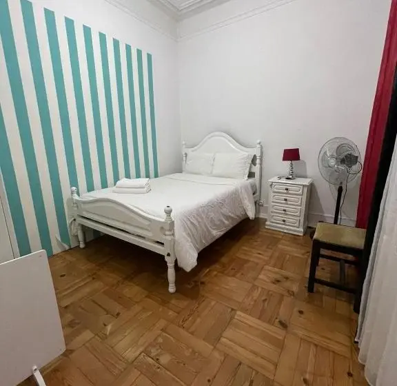 اتاق استاندارد, Nautic M1 R2   Classy & Cozy Double Room With Shared Bathroom In Marques Pombal