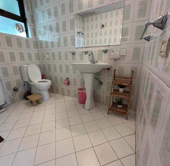 سوئیت با بالکن, Luxury Cottage Retreat