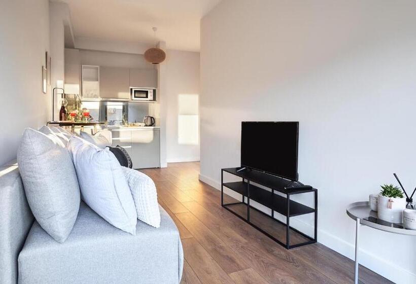 سوییت با چشمانداز باغ, Casa Collection