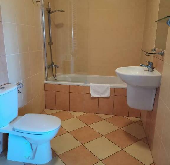 استودیو خانوادگی, Golf Hotel Lisia Polana