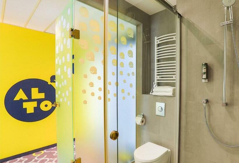 패밀리 룸, Qubus Hotel żory