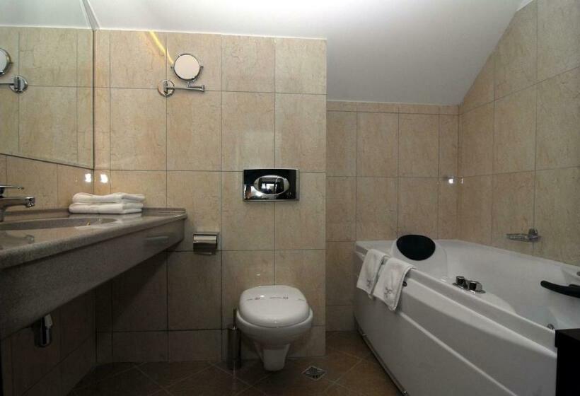 جناح غرفتين نوم, Casa Iris Hotel & Restaurant