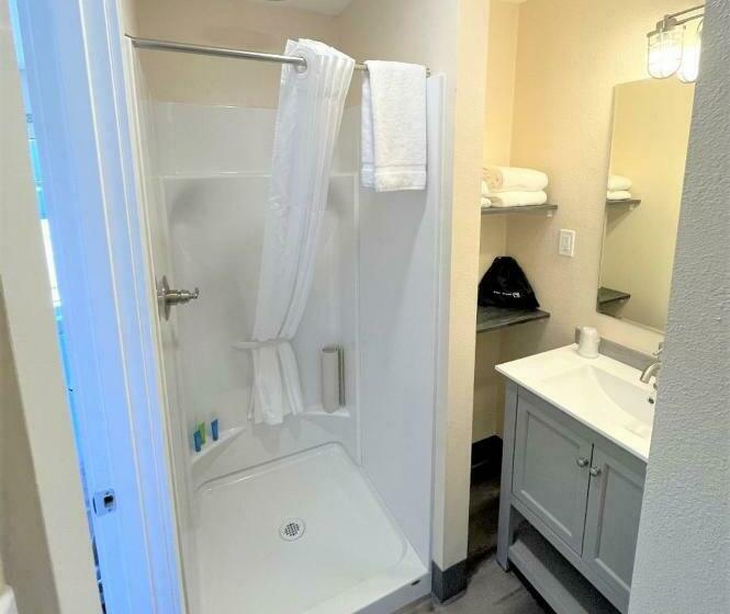 スタンダードルーム, Coastal Inn And Suites