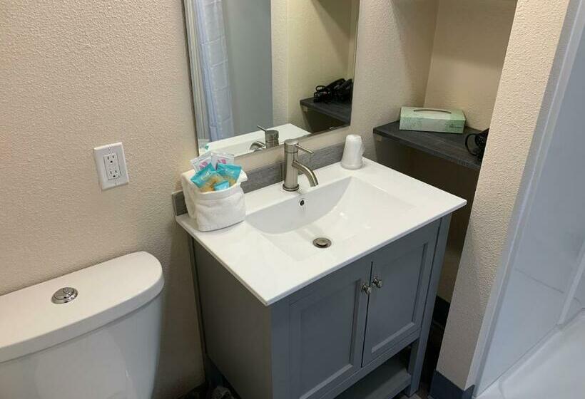 スタンダードルーム, Coastal Inn And Suites