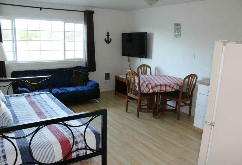 キングサイズベッドのスイートルーム, Coastal Inn And Suites