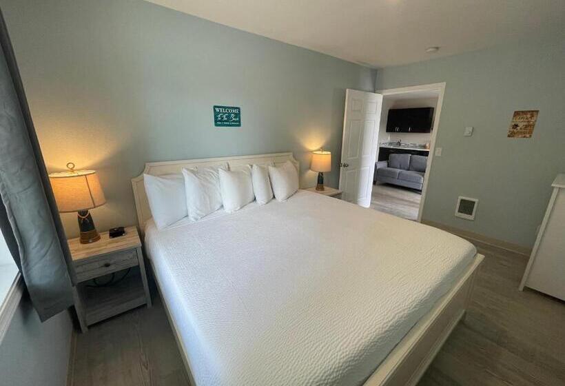 キングサイズベッドのスイートルーム, Coastal Inn And Suites