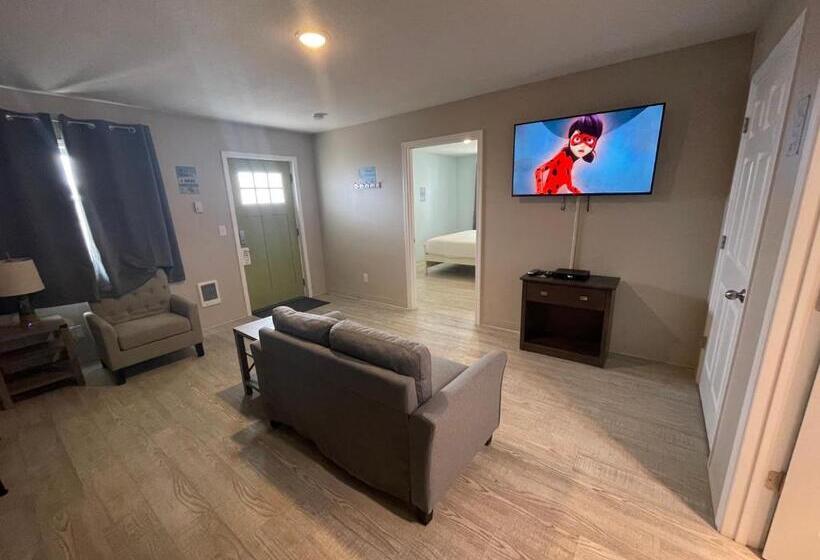 キングサイズベッドのスイートルーム, Coastal Inn And Suites