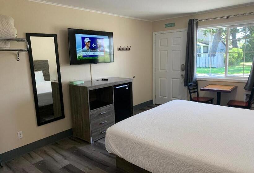 キングサイドベッドのスタンダードワンルーム, Coastal Inn And Suites
