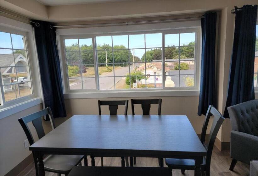 スタンダードルーム, Coastal Inn And Suites