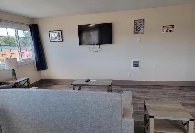 Номер Стандарт, Coastal Inn And Suites