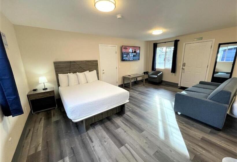 スイート（家族用）, Coastal Inn And Suites