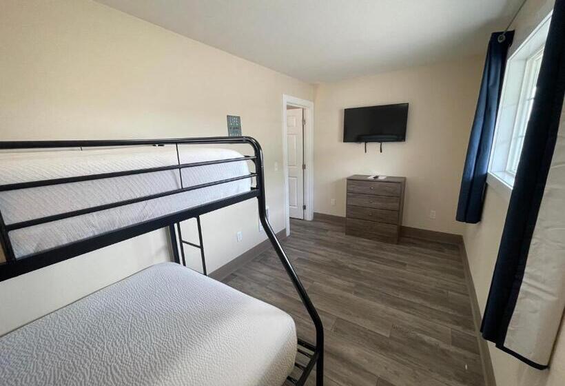 ファミリースイートの２ベッドルーム, Coastal Inn And Suites