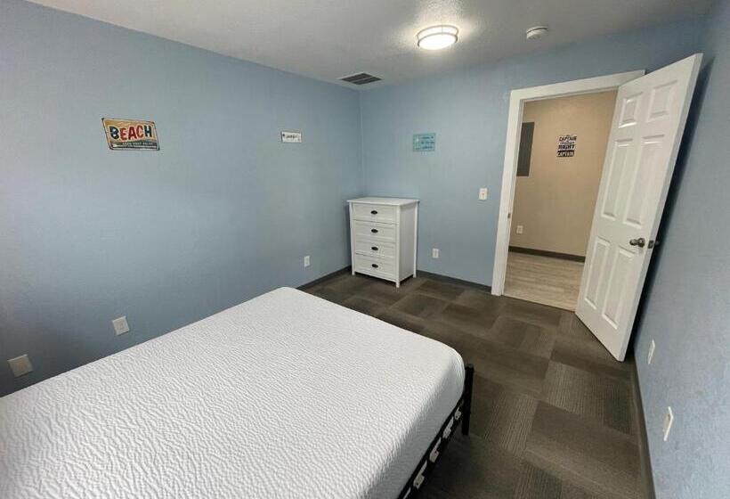 Люкс 3 Спальни, Coastal Inn And Suites