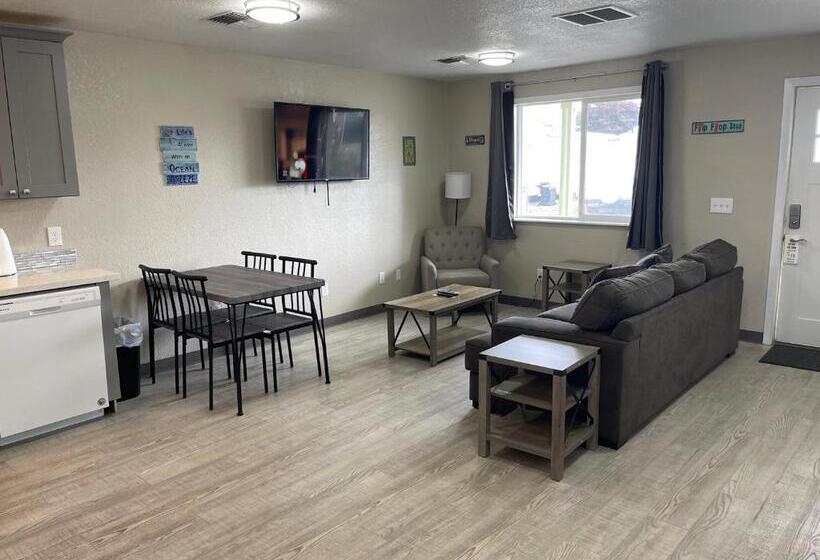 ３ベッドルームスイート, Coastal Inn And Suites